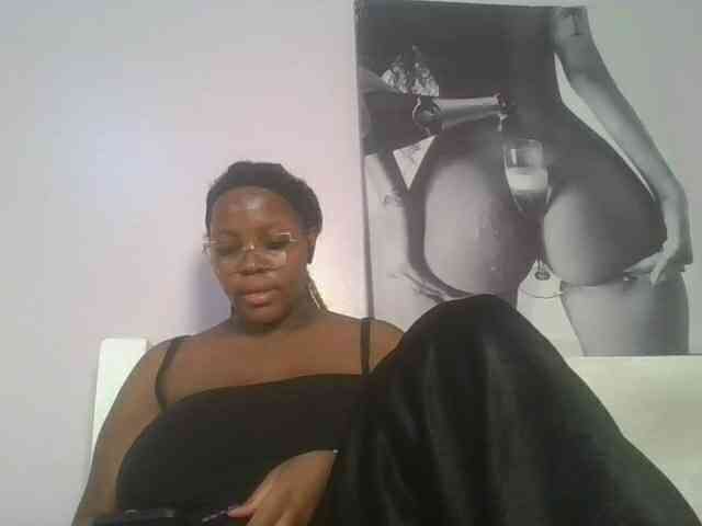 CuteTinkerbella webcam