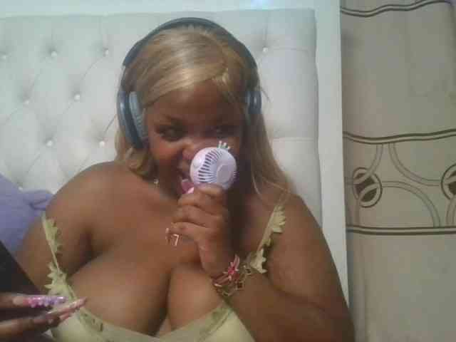 CuteTinkerbella webcam