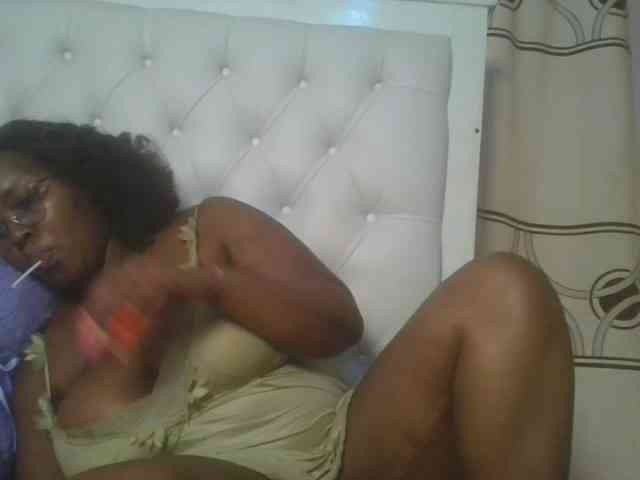 CuteTinkerbella webcam