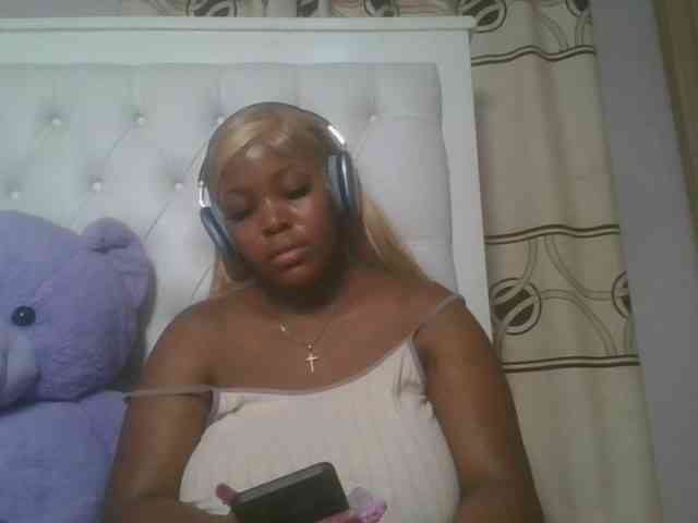 CuteTinkerbella webcam