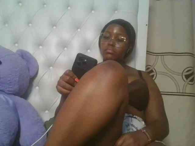 CuteTinkerbella webcam