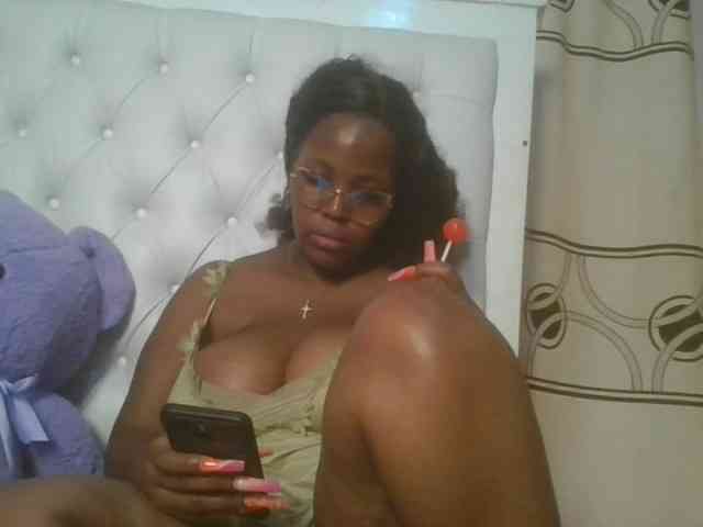 CuteTinkerbella webcam