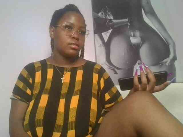 CuteTinkerbella webcam