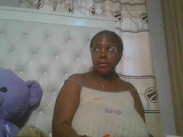 CuteTinkerbella webcam