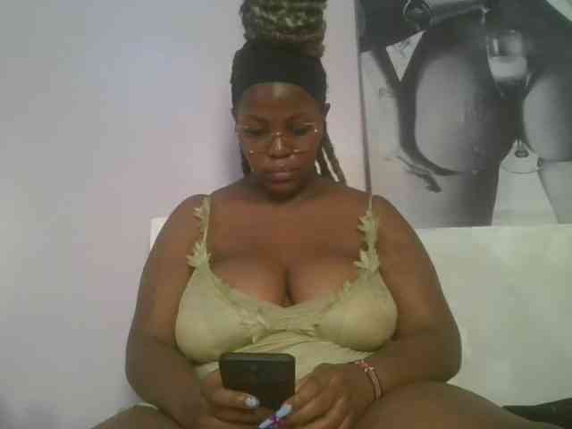 CuteTinkerbella webcam