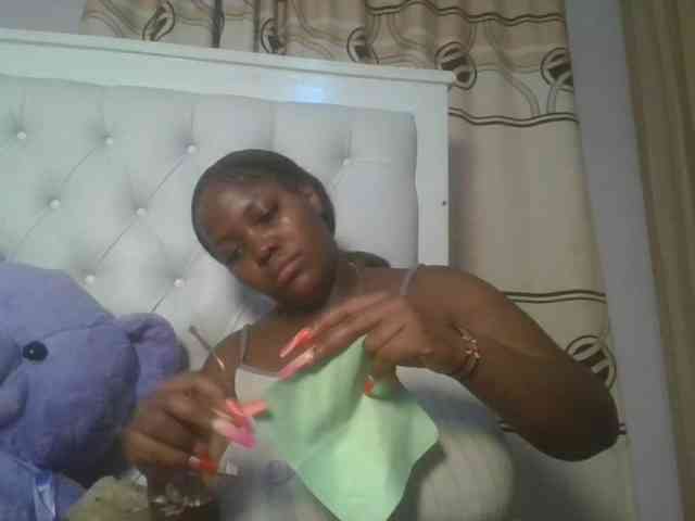 CuteTinkerbella webcam