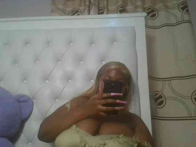 CuteTinkerbella webcam