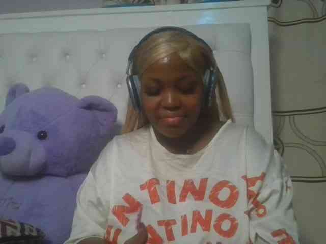 CuteTinkerbella webcam