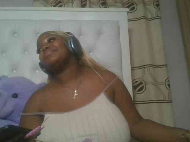 CuteTinkerbella webcam