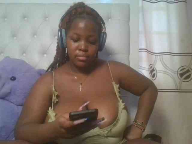 CuteTinkerbella webcam