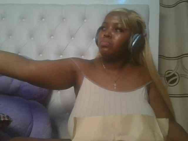 CuteTinkerbella webcam