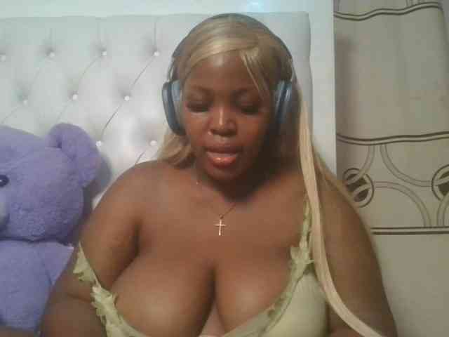 CuteTinkerbella webcam