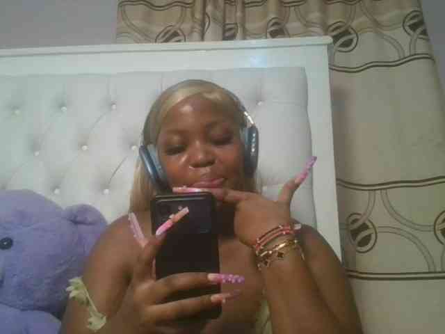 CuteTinkerbella webcam