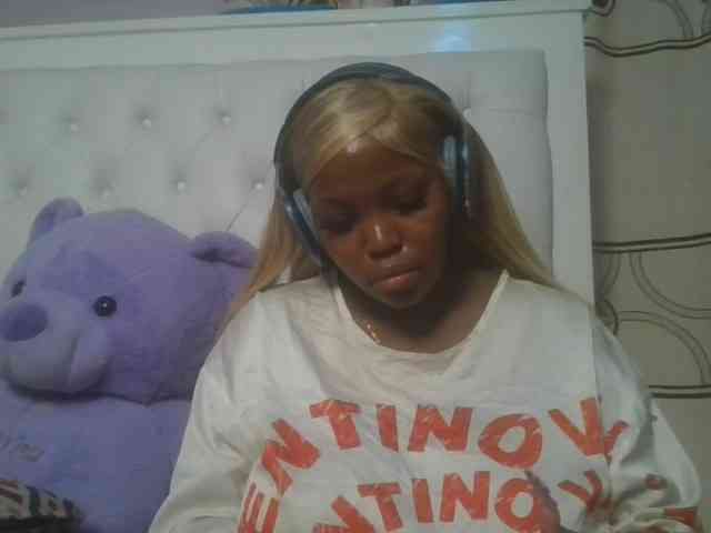 CuteTinkerbella webcam