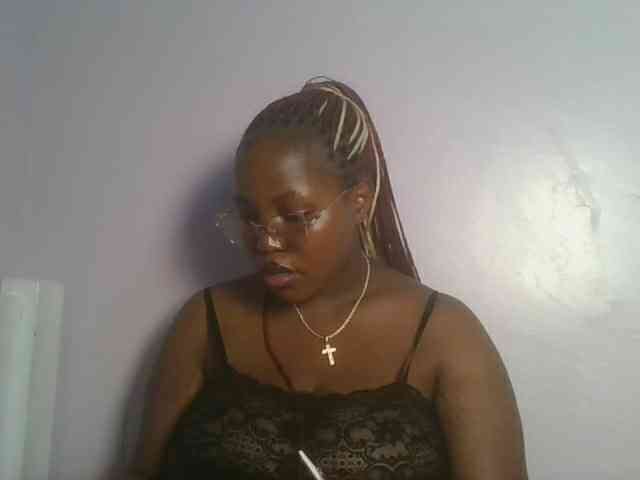 CuteTinkerbella webcam