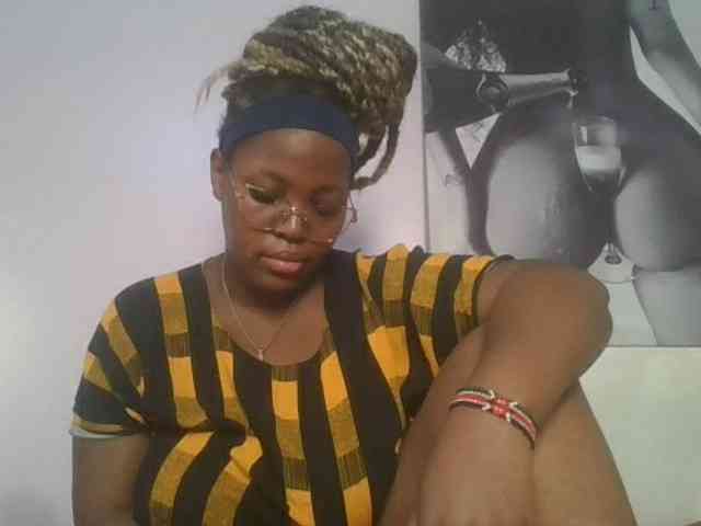 CuteTinkerbella webcam