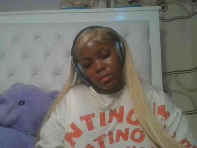 CuteTinkerbella webcam