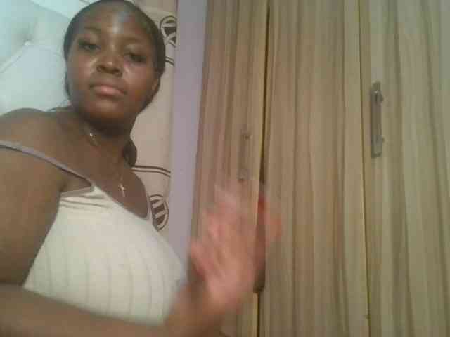 CuteTinkerbella webcam