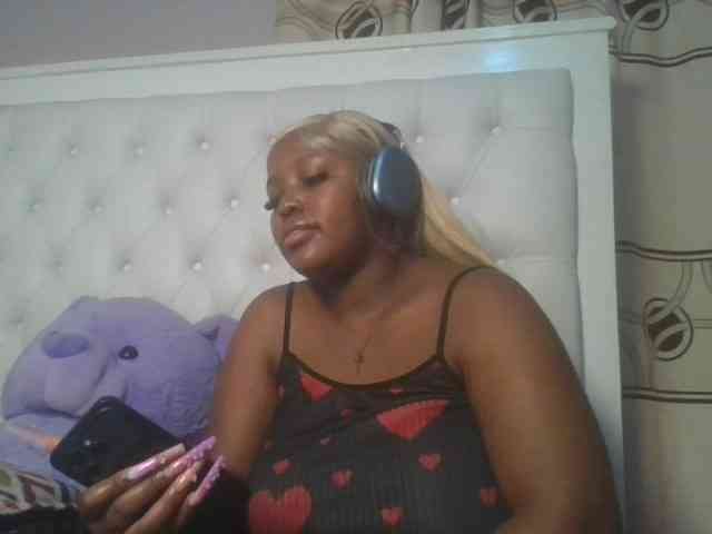 CuteTinkerbella webcam