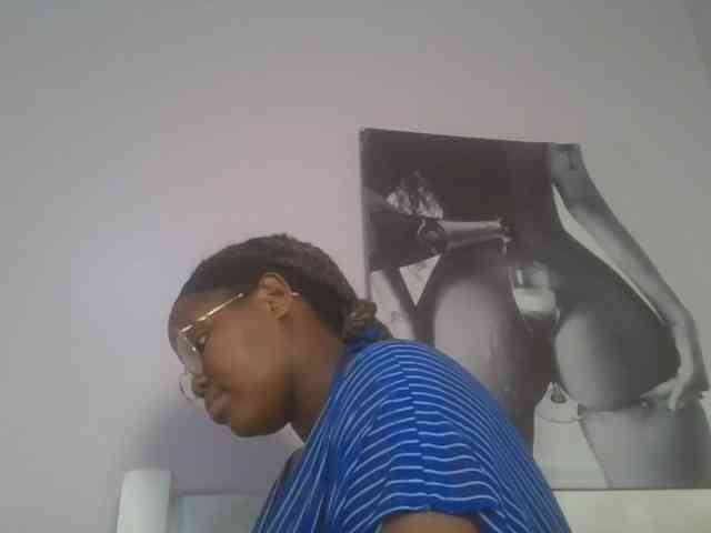 CuteTinkerbella webcam