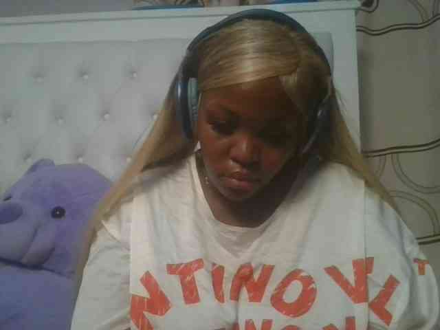 CuteTinkerbella webcam