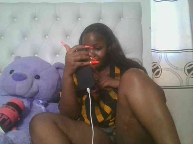 CuteTinkerbella webcam