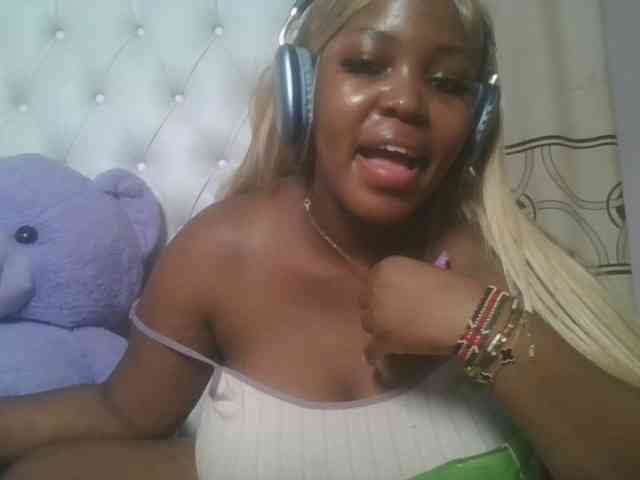 CuteTinkerbella webcam