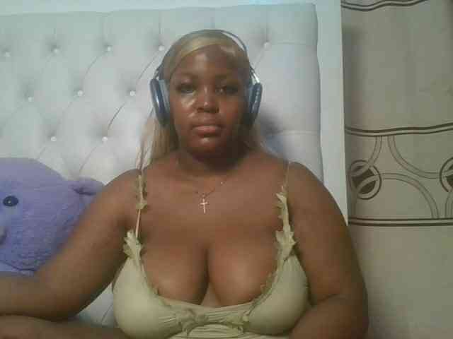 CuteTinkerbella webcam