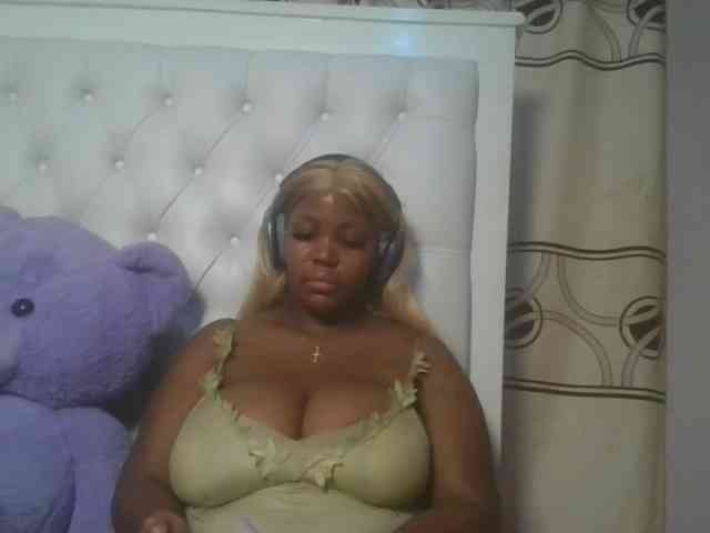 CuteTinkerbella webcam