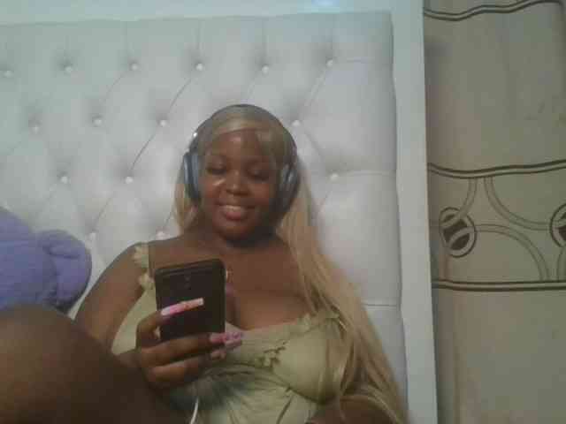 CuteTinkerbella webcam