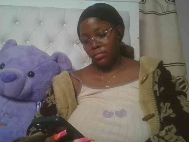 CuteTinkerbella webcam