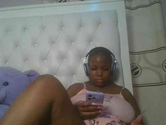 CuteTinkerbella webcam