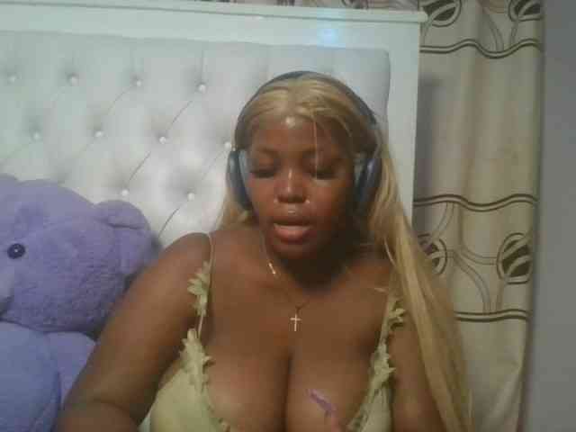 CuteTinkerbella webcam