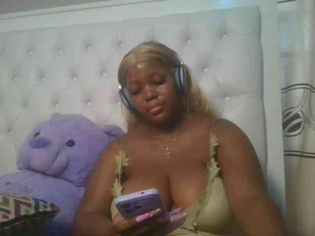 CuteTinkerbella webcam