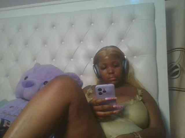 CuteTinkerbella webcam