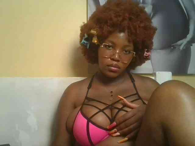 CuteTinkerbella webcam