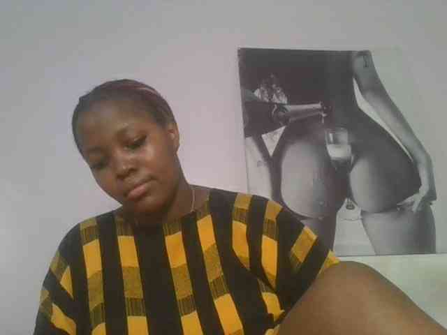 CuteTinkerbella webcam