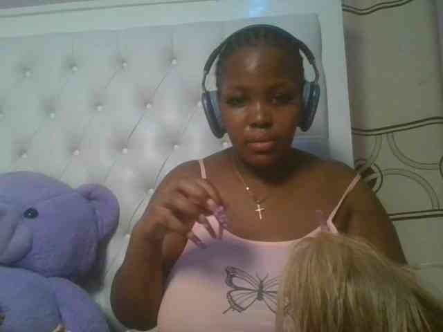 CuteTinkerbella webcam