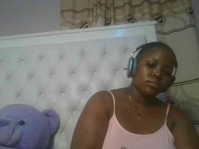 CuteTinkerbella webcam