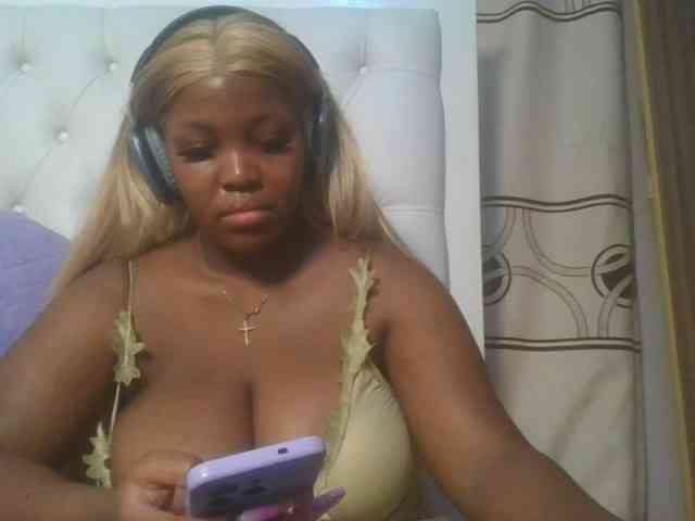 CuteTinkerbella webcam