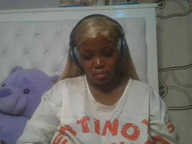 CuteTinkerbella webcam