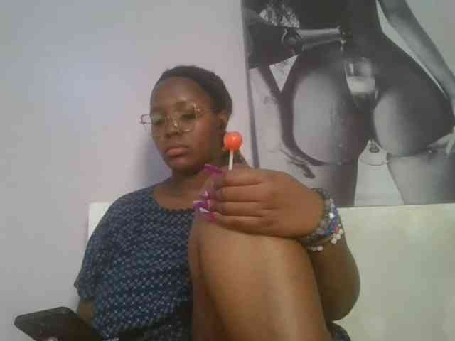 CuteTinkerbella webcam