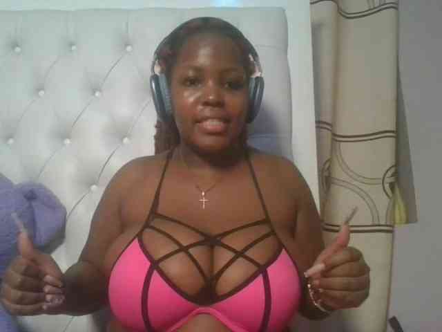 CuteTinkerbella webcam