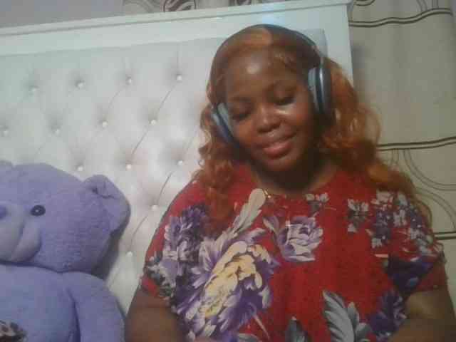 CuteTinkerbella webcam