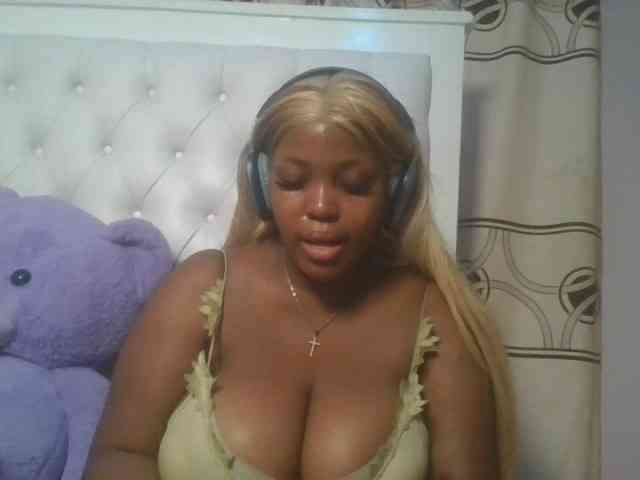 CuteTinkerbella webcam