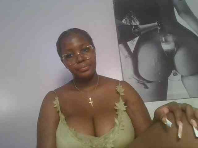 CuteTinkerbella webcam