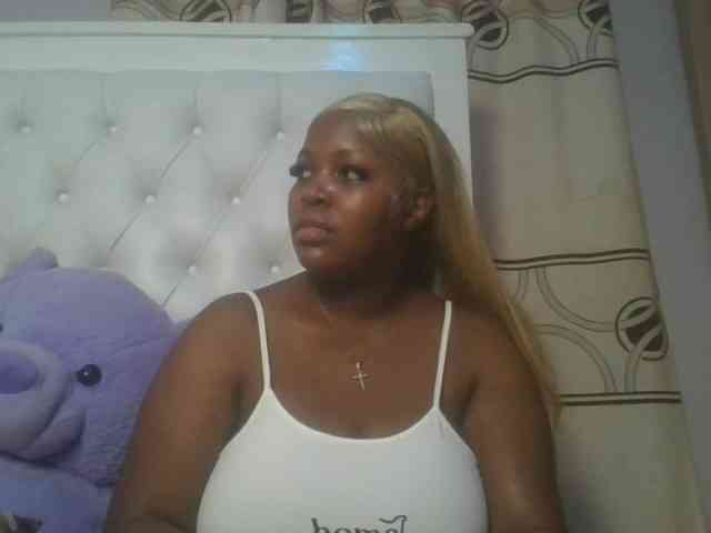 CuteTinkerbella webcam