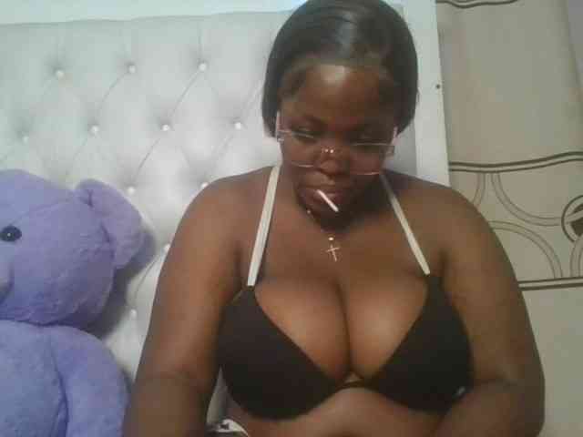 CuteTinkerbella webcam