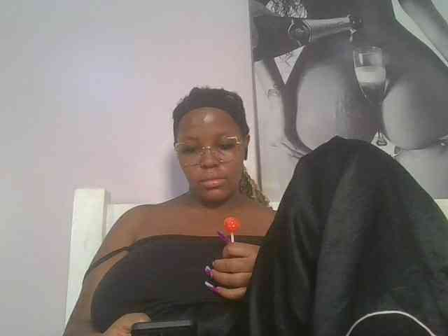 CuteTinkerbella webcam