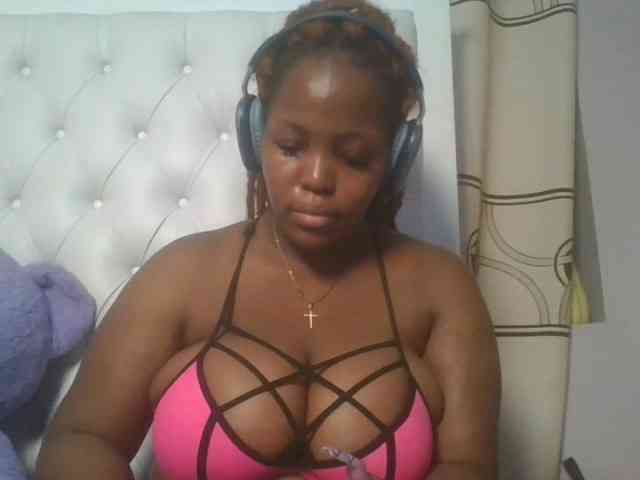 CuteTinkerbella webcam